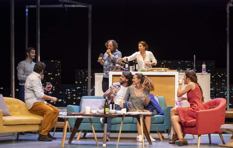 PERFECTOS DESCONOCIDOS